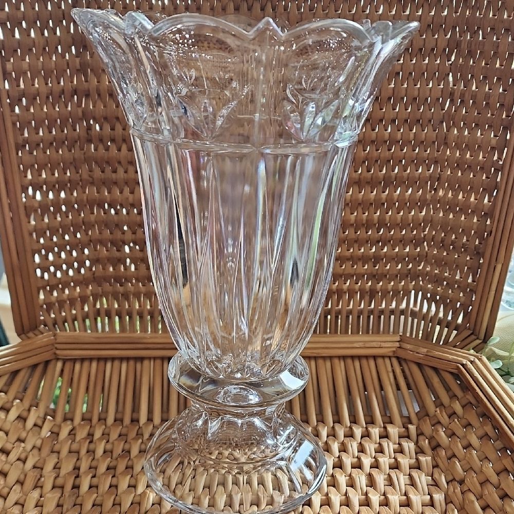 Stunning Block European Crystal 10" Tulip Garden Candleholder Vase Coquette